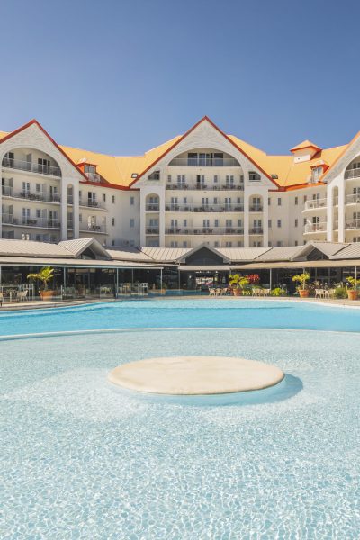 creolia Exterieur piscine sans ciel